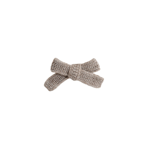 Foster’s Oatmeal Gigi Bow